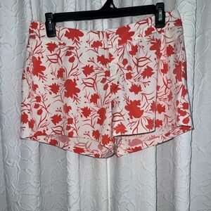Emmelle(4)-Chic Floral Shorts in Red and White